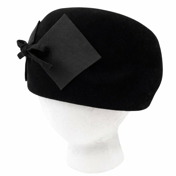 Camelot Accessories - Vintage Camelot Womens Art Deco Round Pillbox Hat One Size Black Velour  Italy